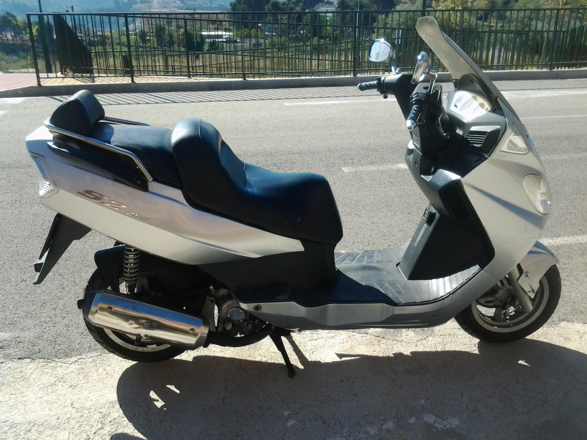 Vendo Escuter Daelim 250cc