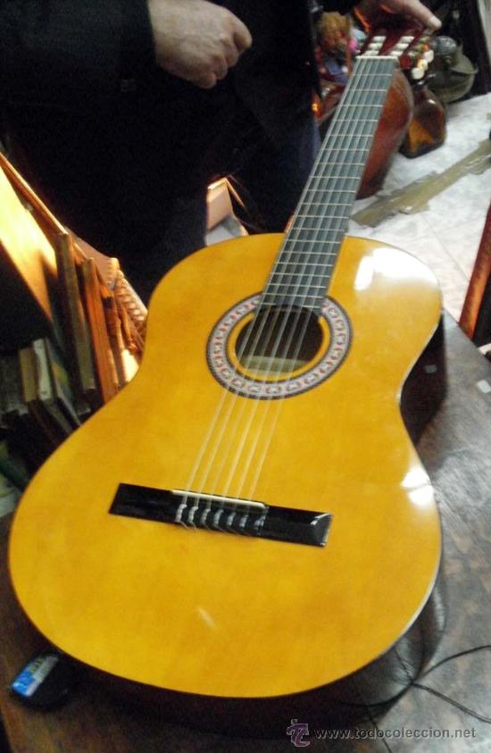 Guitarra XP por tan solo 45€.